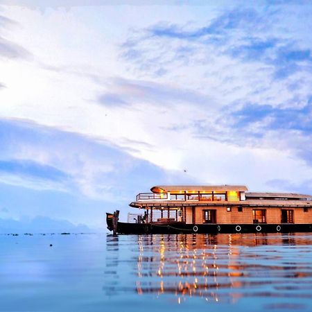 Indraprasthamlakecruise Alappuzha Extérieur photo