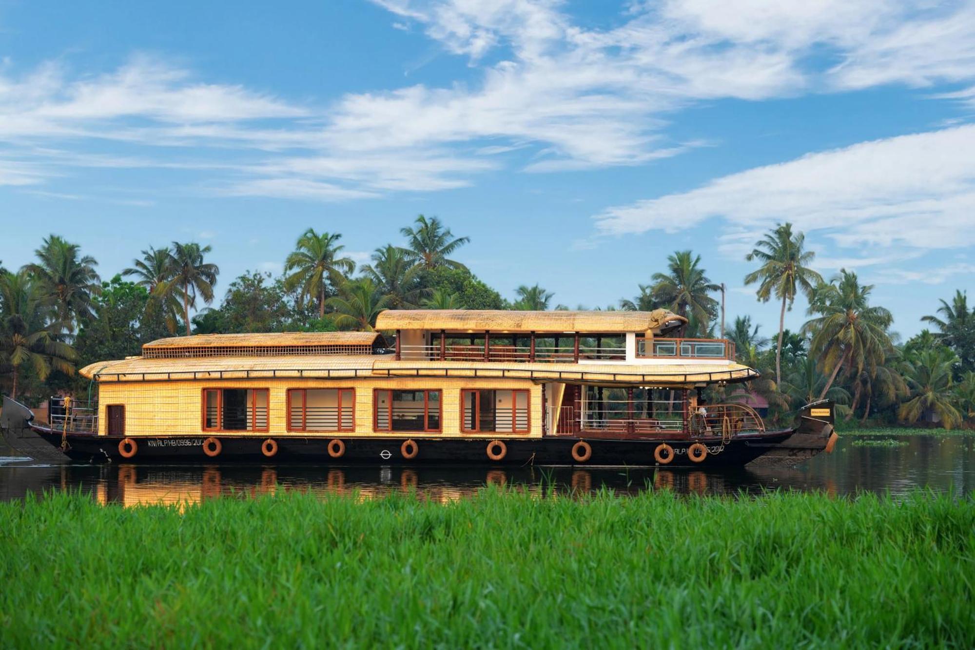 Indraprasthamlakecruise Alappuzha Extérieur photo