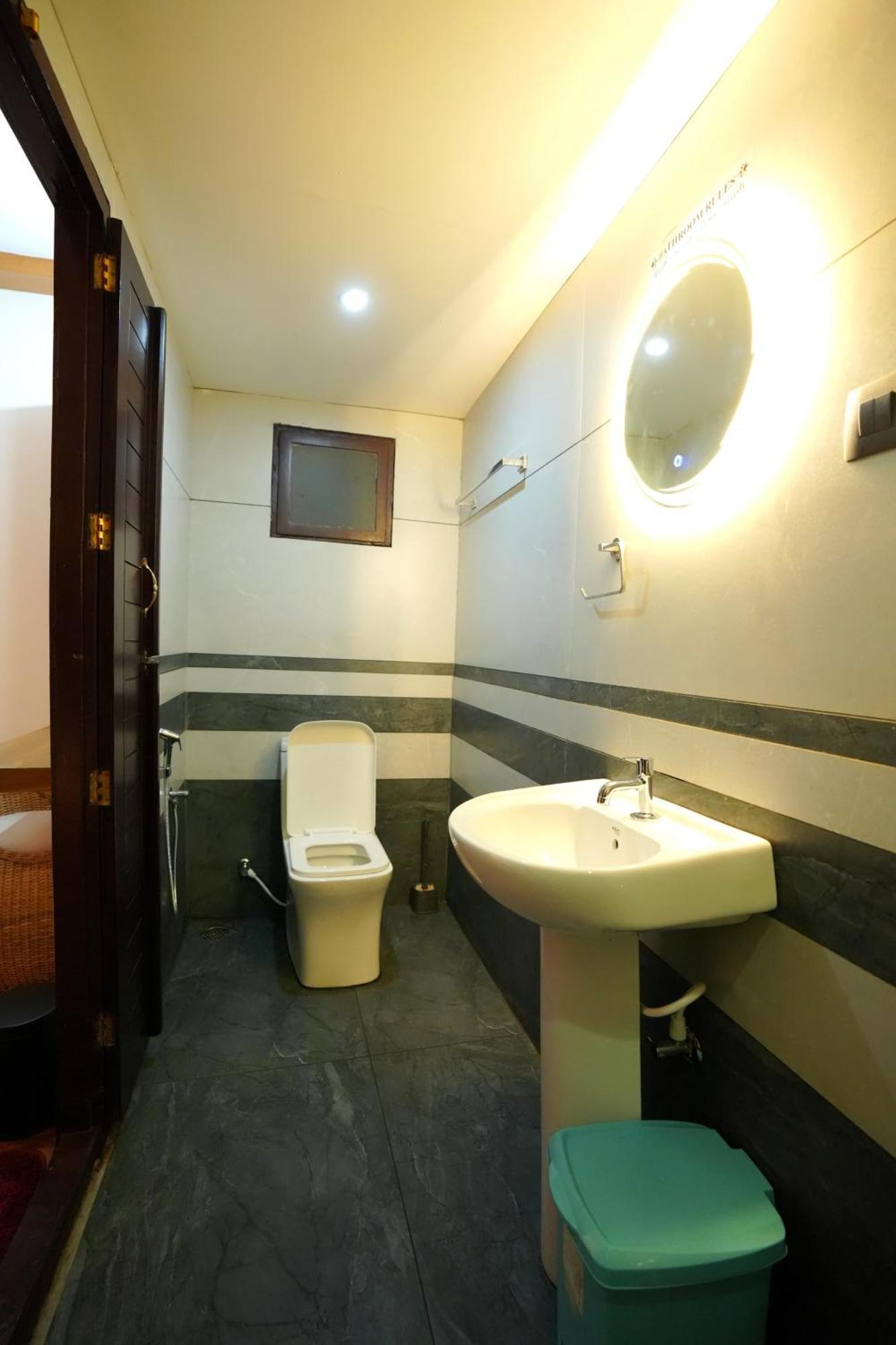 Indraprasthamlakecruise Alappuzha Extérieur photo