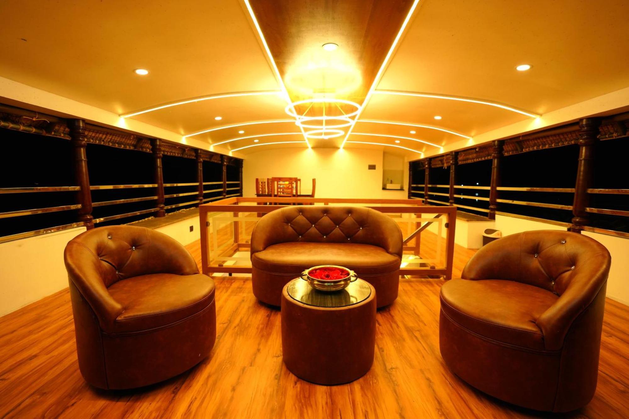 Indraprasthamlakecruise Alappuzha Extérieur photo